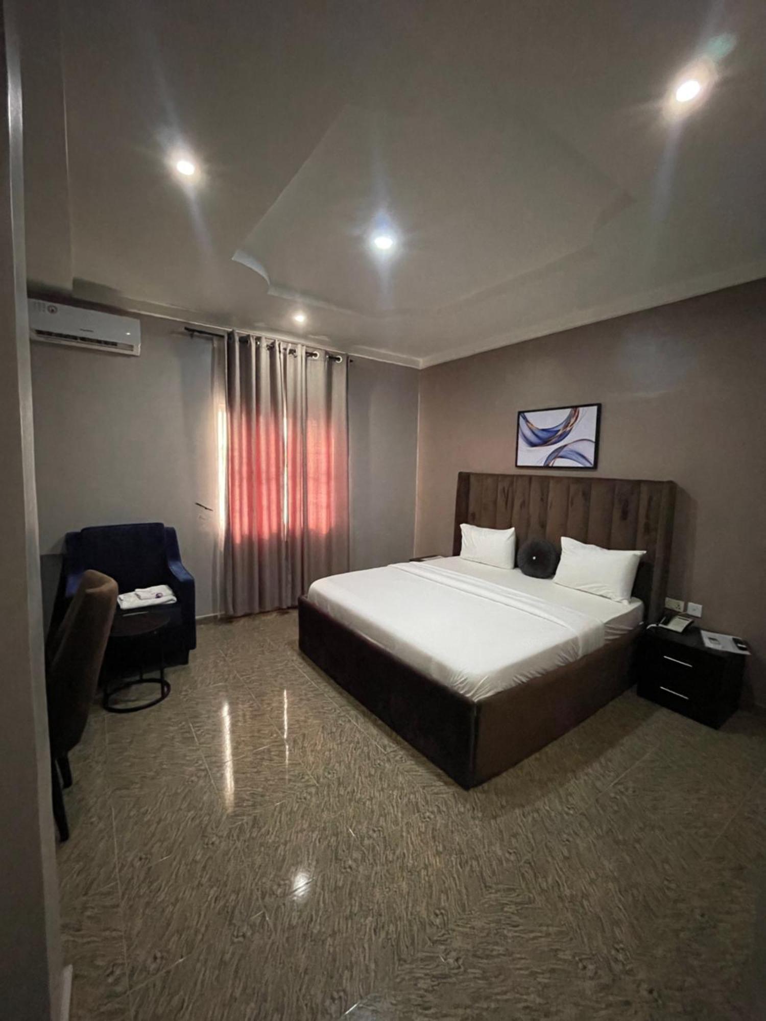Nexus Xpress Hotel Абуджа Экстерьер фото