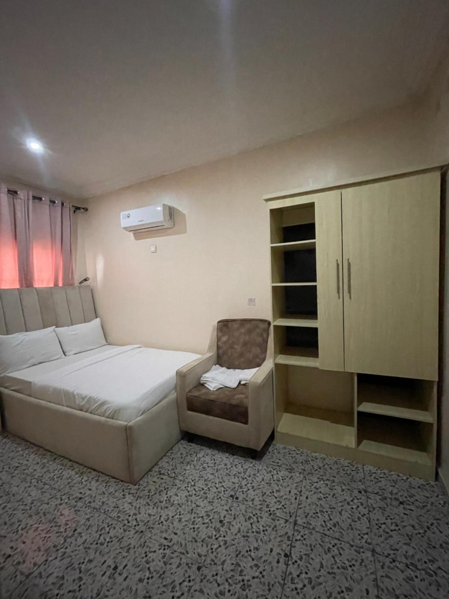 Nexus Xpress Hotel Абуджа Экстерьер фото