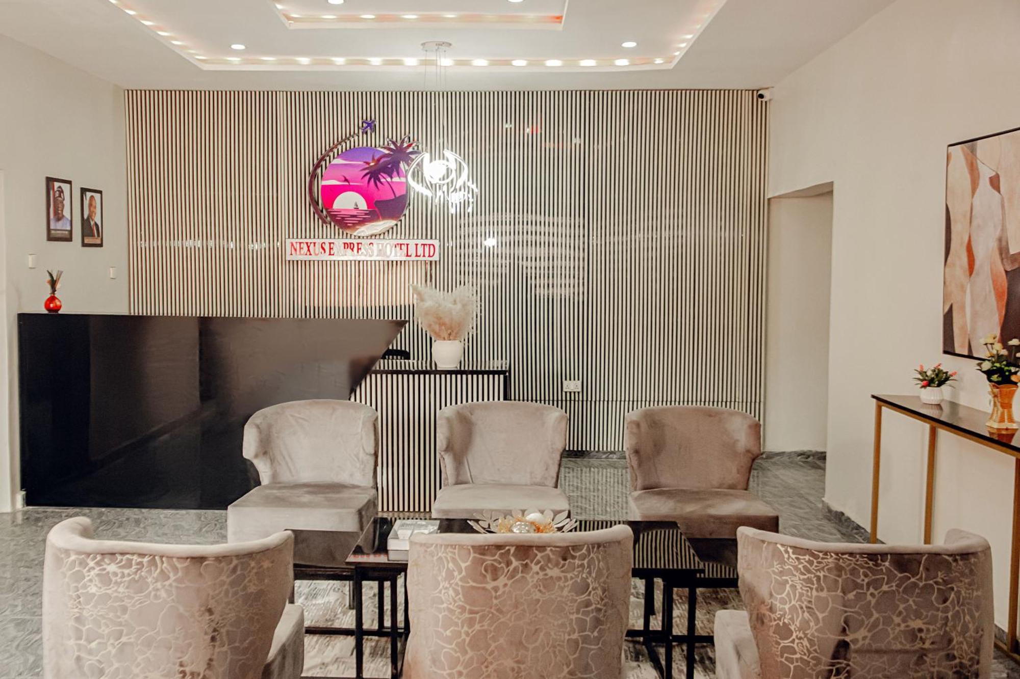 Nexus Xpress Hotel Абуджа Экстерьер фото